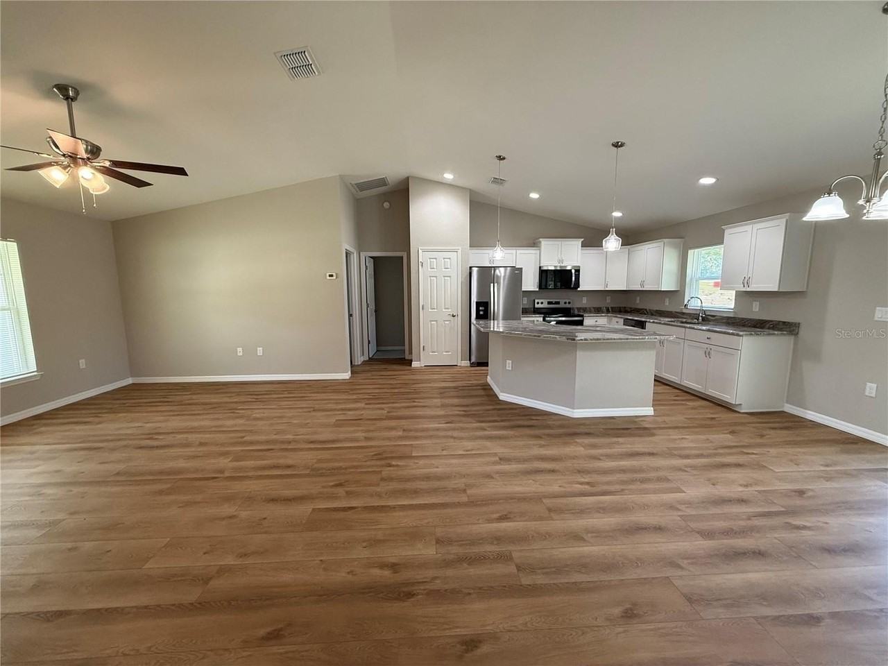 10426 Sw 133rd Ave - Photo 4 of 28