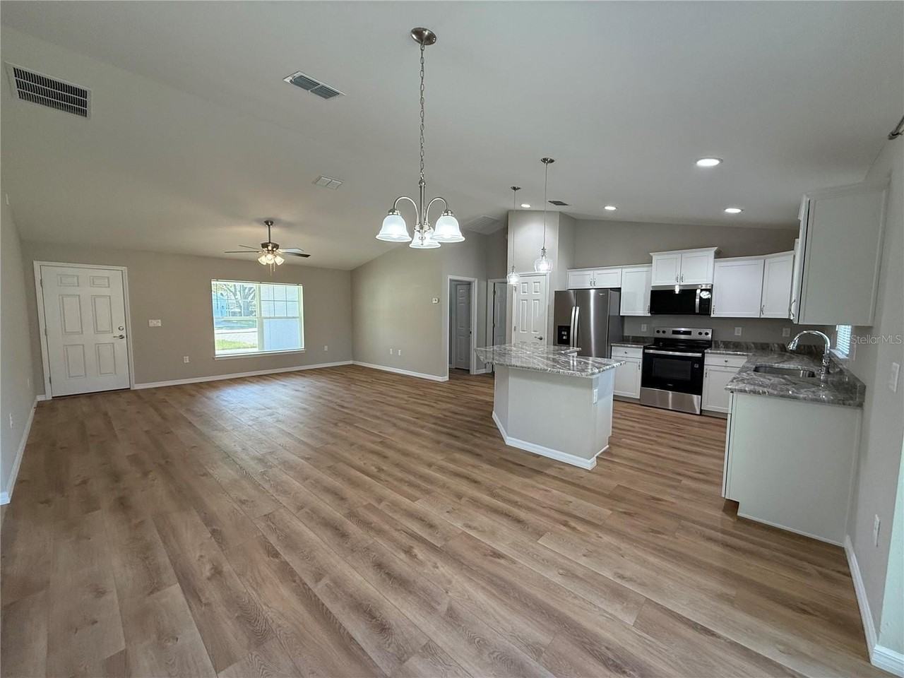 10426 Sw 133rd Ave - Photo 5 of 28