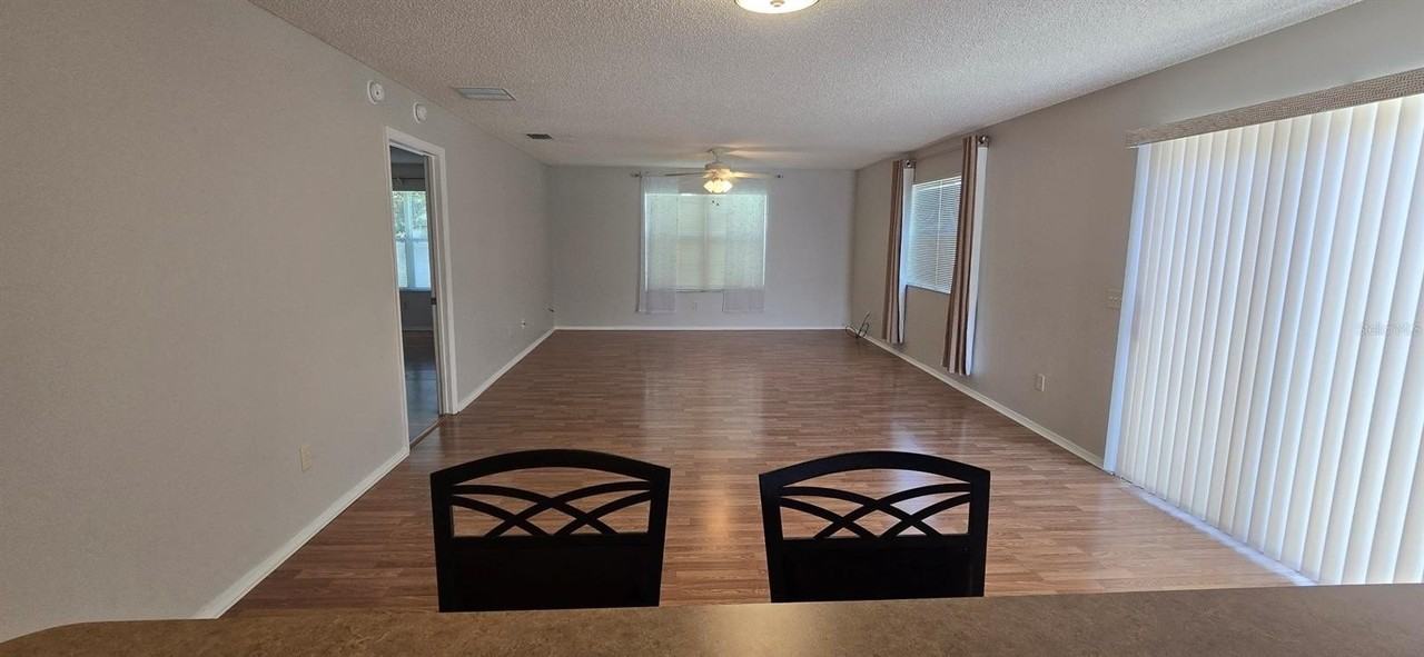 2419 Southern Oak St - Photo 6 of 13