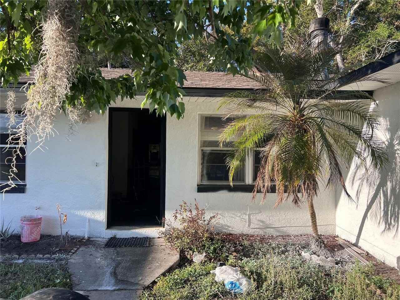 727 Wyoming Ave - Photo 2 of 7