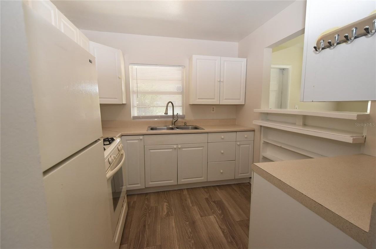 10001 N 22nd St - Photo 7 of 13