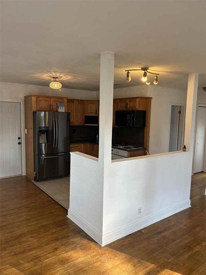 5038 37th Ave N - Photo 3 of 17