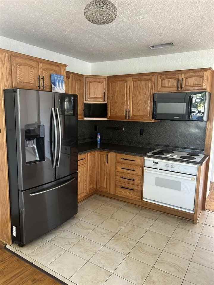 5038 37th Ave N - Photo 6 of 17