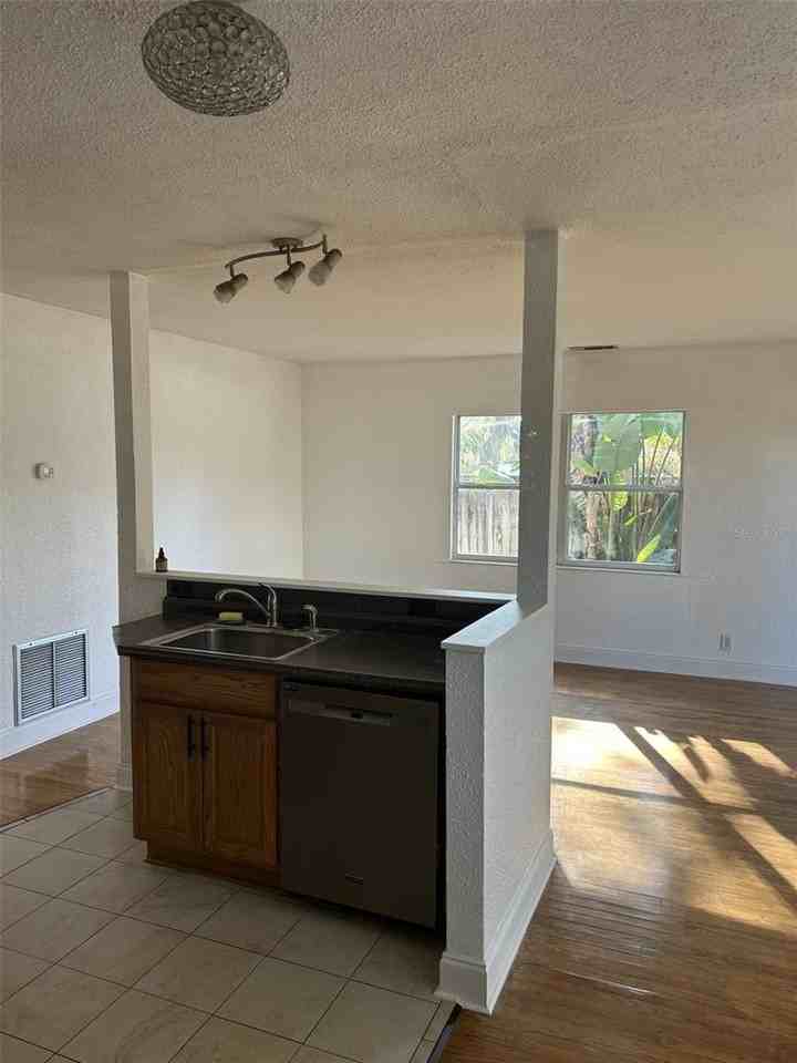 5038 37th Ave N - Photo 7 of 17