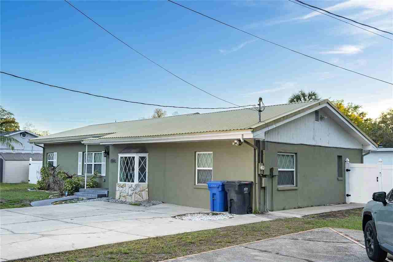 16204 Tampa St - Photo 6 of 20