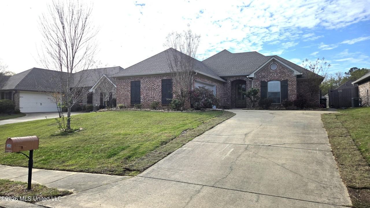 385 Austin Cir - Photo 2 of 42