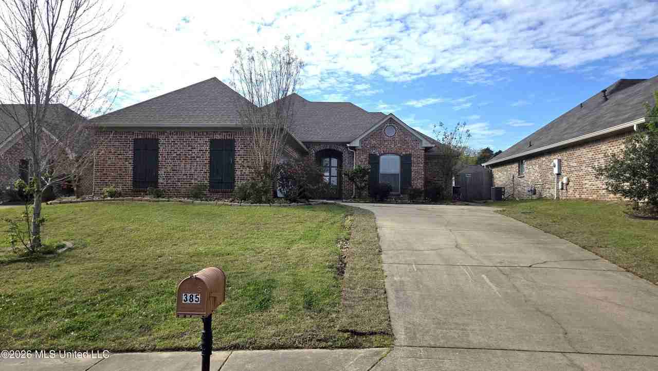 385 Austin Cir - Photo 3 of 42