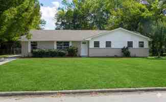 featured image of 2724 Endicott Dr #1