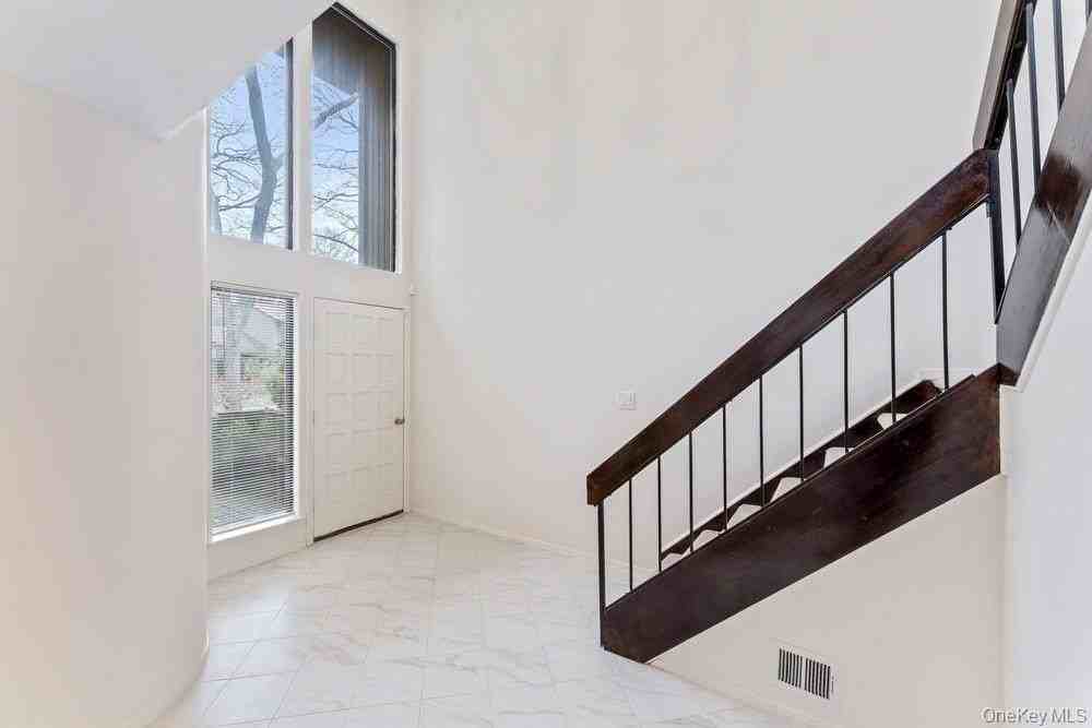 277 Vista Dr - Photo 2 of 33