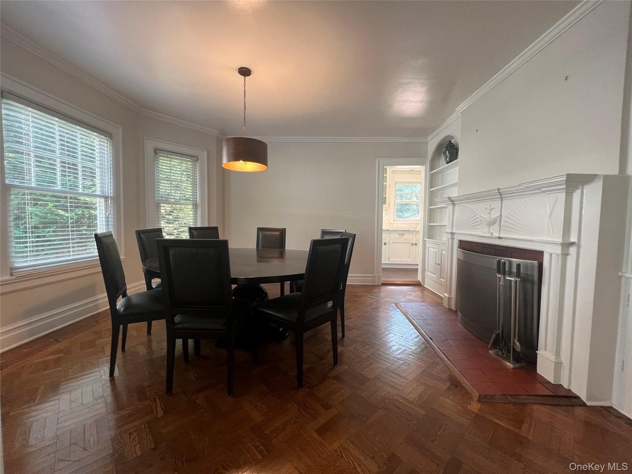 36 Midland St - Photo 4 of 29