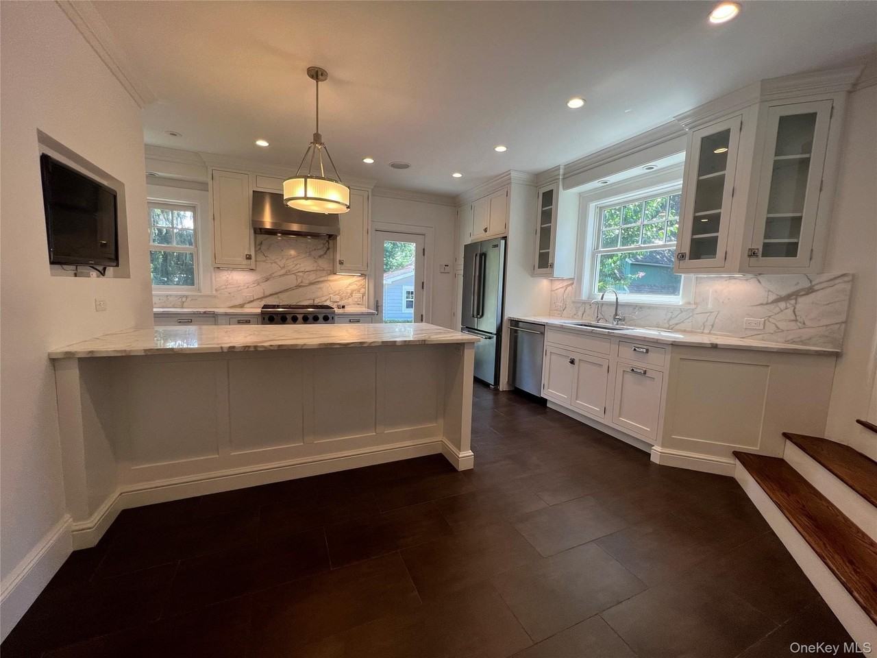 36 Midland St - Photo 5 of 29