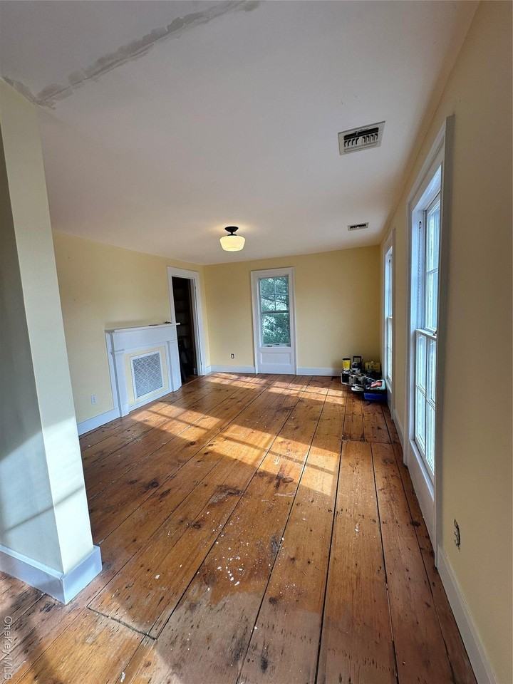 744 Main St Unit 2 - Photo 7 of 18