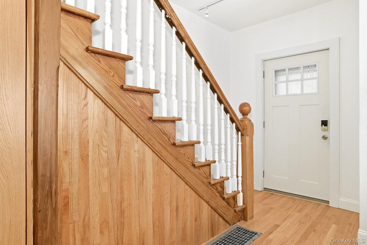 11 S Cedar St - Photo 4 of 31