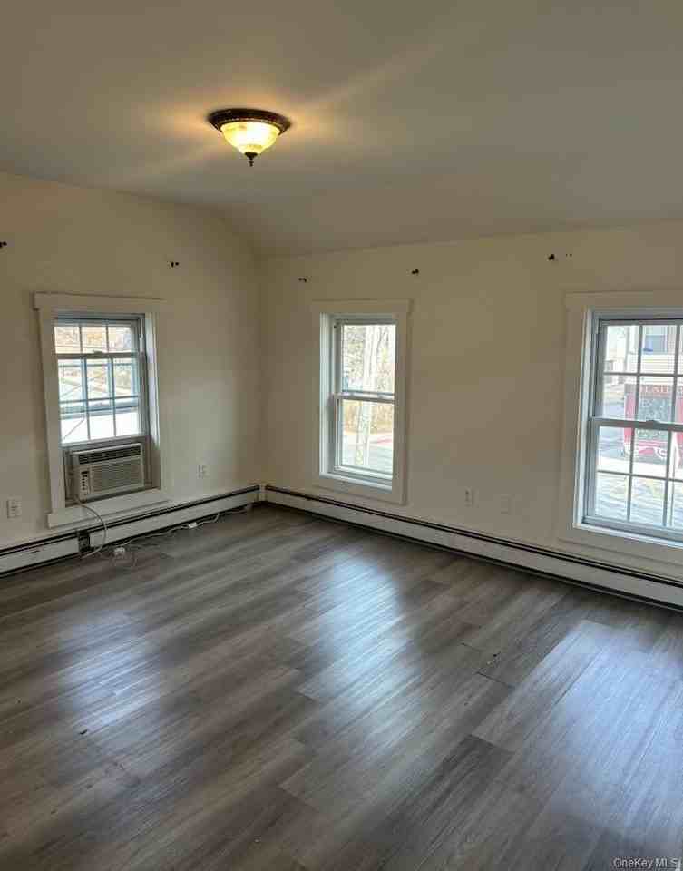 17 West St Unit 2 - Photo 3 of 17