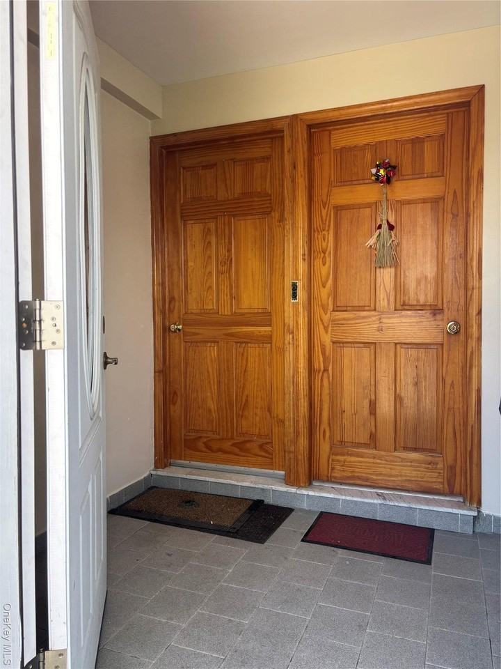 47 Hartwell Pl - Photo 2 of 13