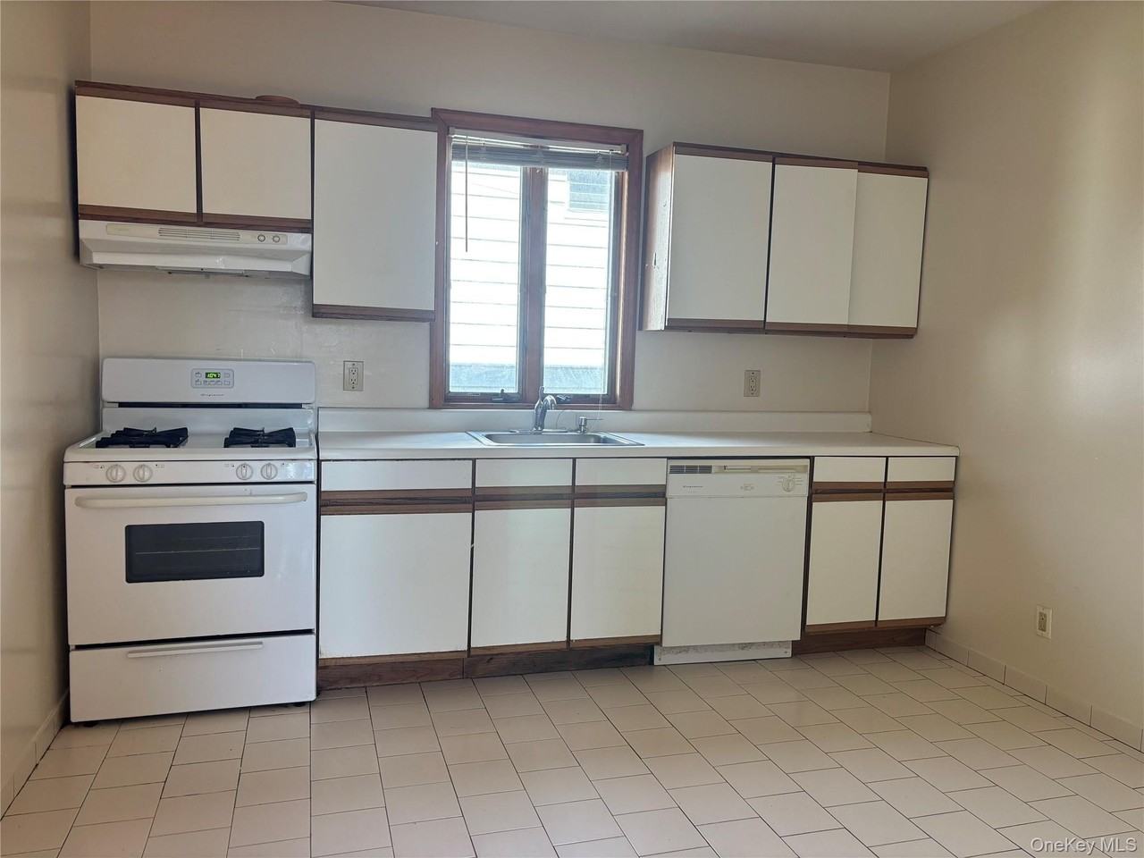 47 Hartwell Pl - Photo 5 of 13