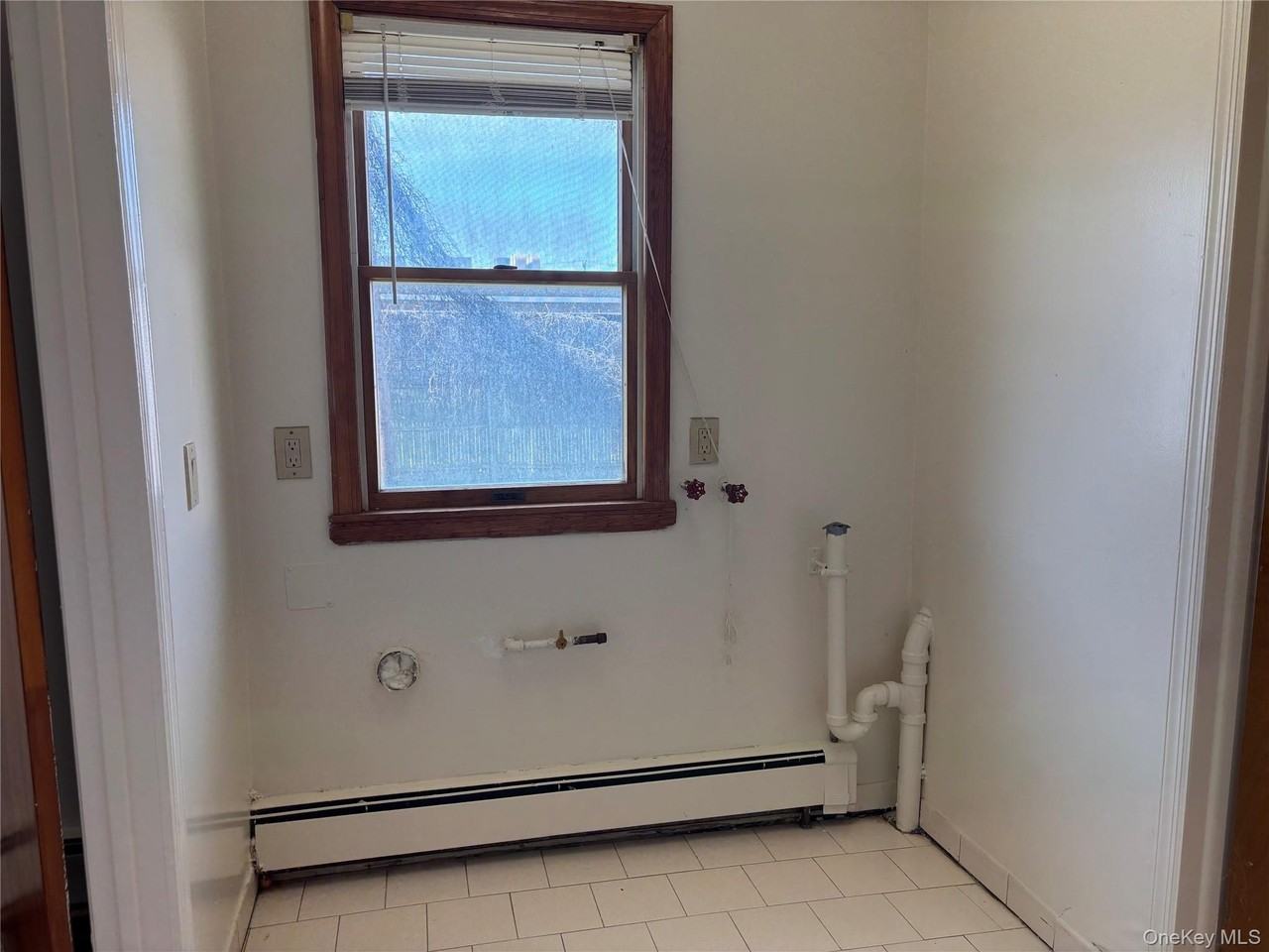 47 Hartwell Pl - Photo 6 of 13