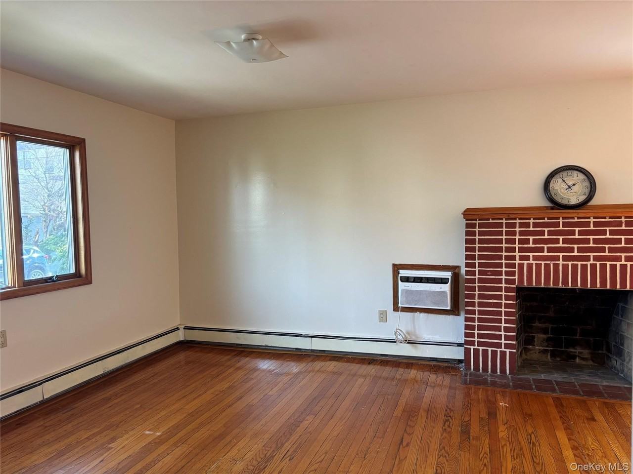 47 Hartwell Pl - Photo 7 of 13