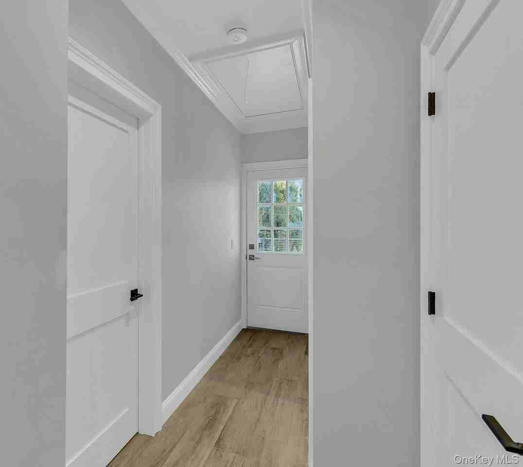 156 W Broadway Unit 3 - Photo 4 of 20