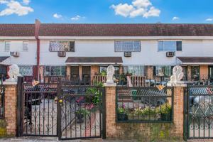 featured image of 162 Ellery St