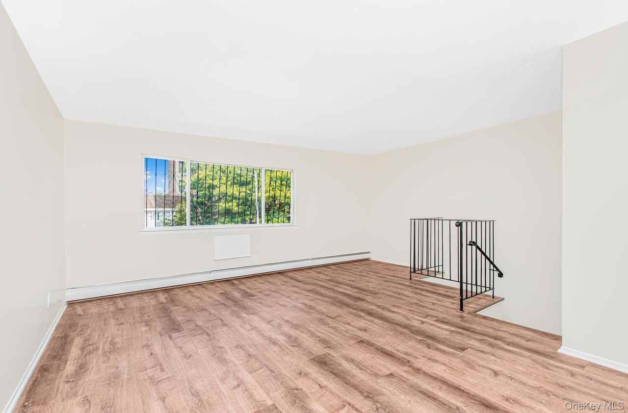 162 Ellery St - Photo 3 of 14