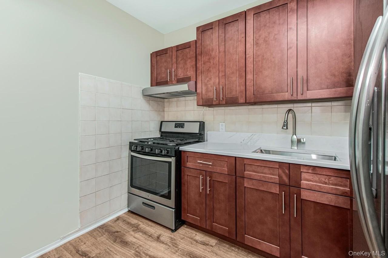 162 Ellery St - Photo 6 of 14