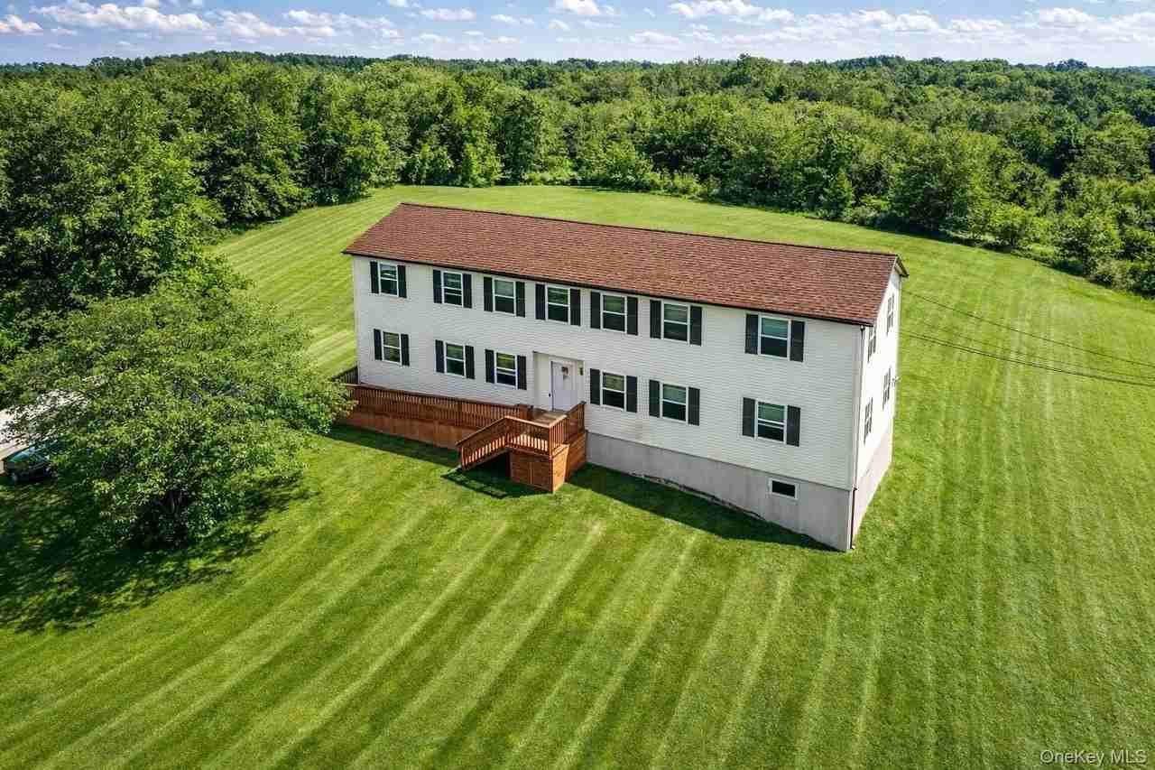 69 Old Unionville Rd Apt 4 - Photo 2 of 21