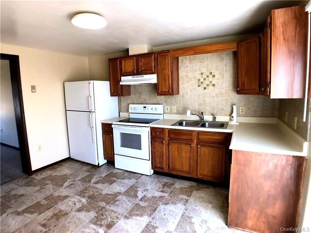 69 Old Unionville Rd Apt 4 - Photo 6 of 21