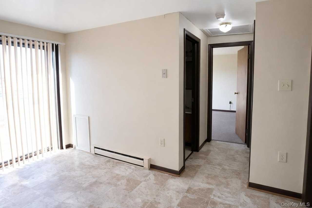 69 Old Unionville Rd Apt 4 - Photo 7 of 21