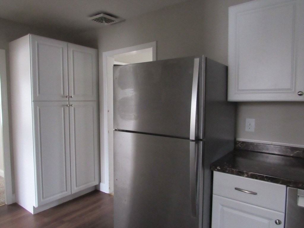 19 Chapman St #2ndFL - Photo 6 of 36