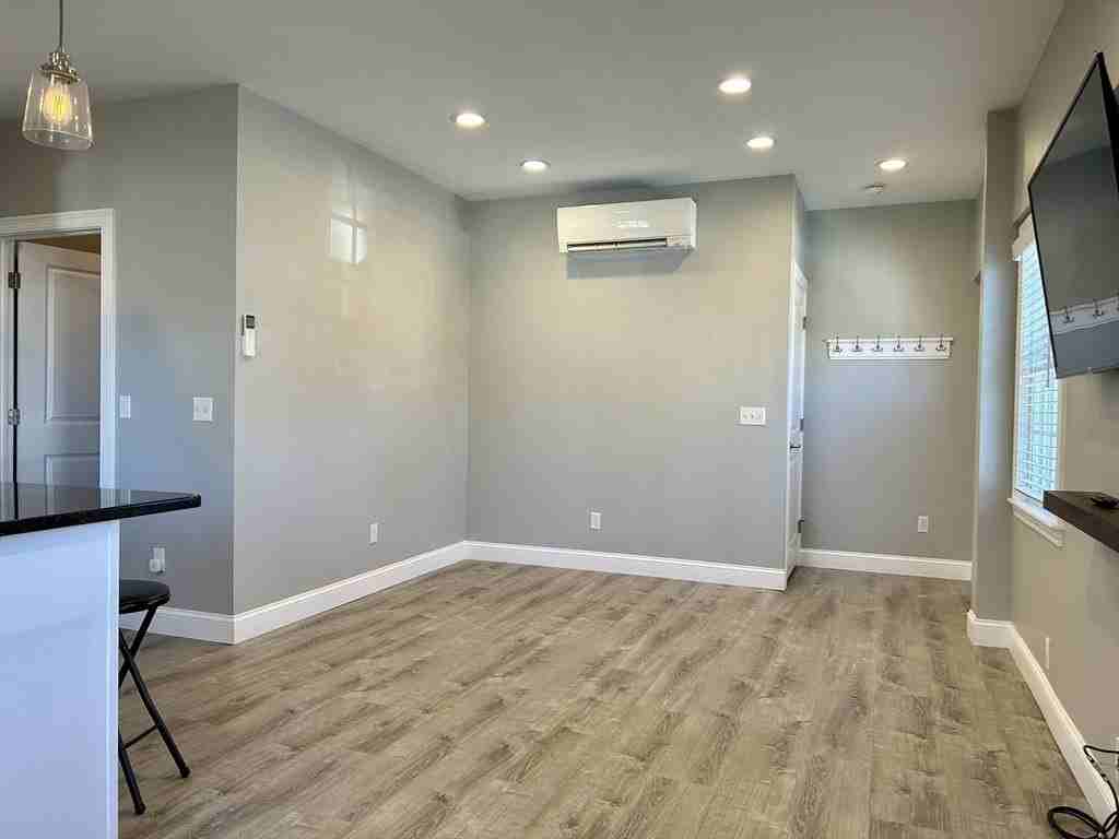 127 Bridge St Unit 1r - Photo 6 of 14