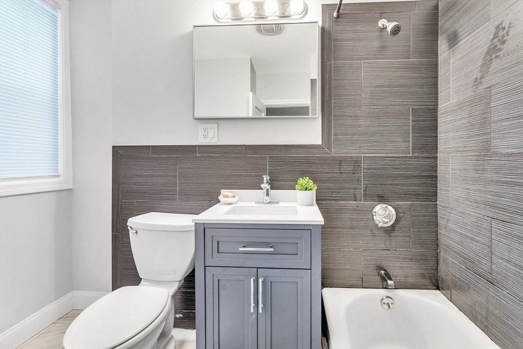 109 Harrishof St Apt 1 - Photo 7 of 18