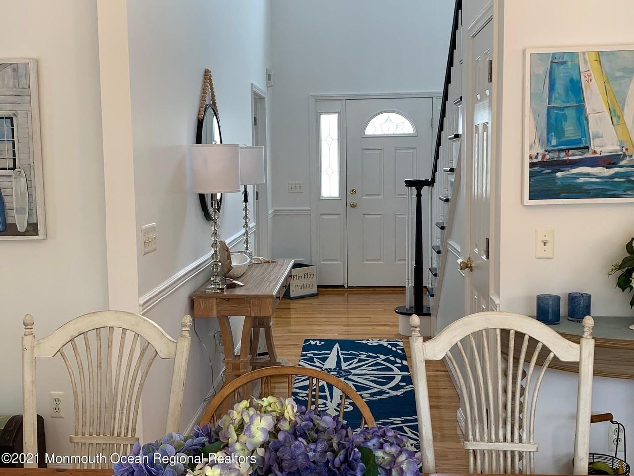 979 Ocean Ave - Photo 7 of 17