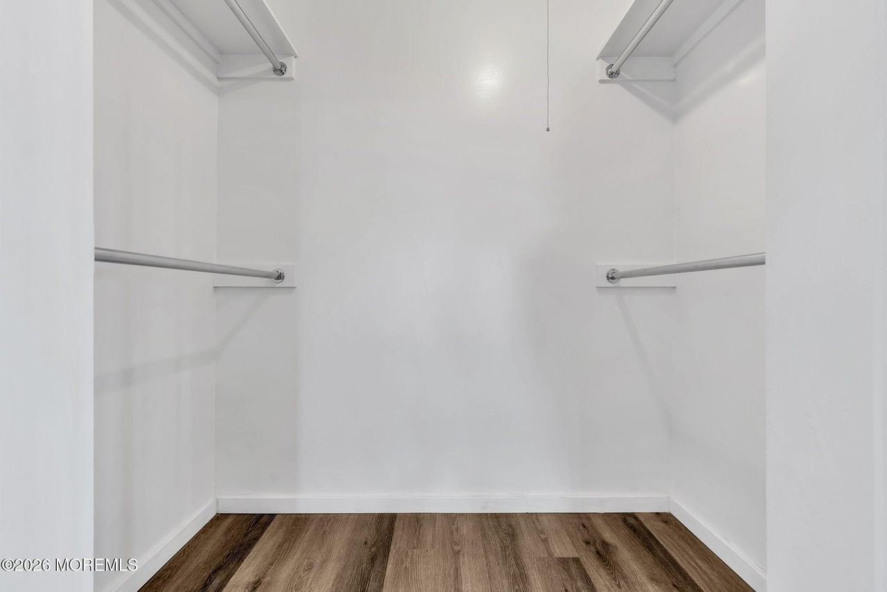 10 Ocean Blvd Apt 3d - Photo 7 of 32