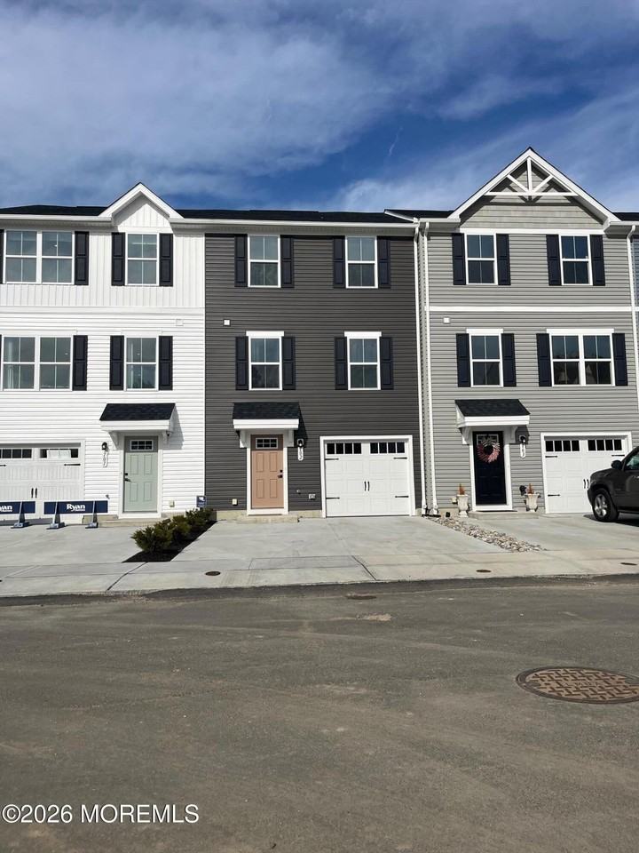 102 Maria Loretta Ln - Photo 2 of 19