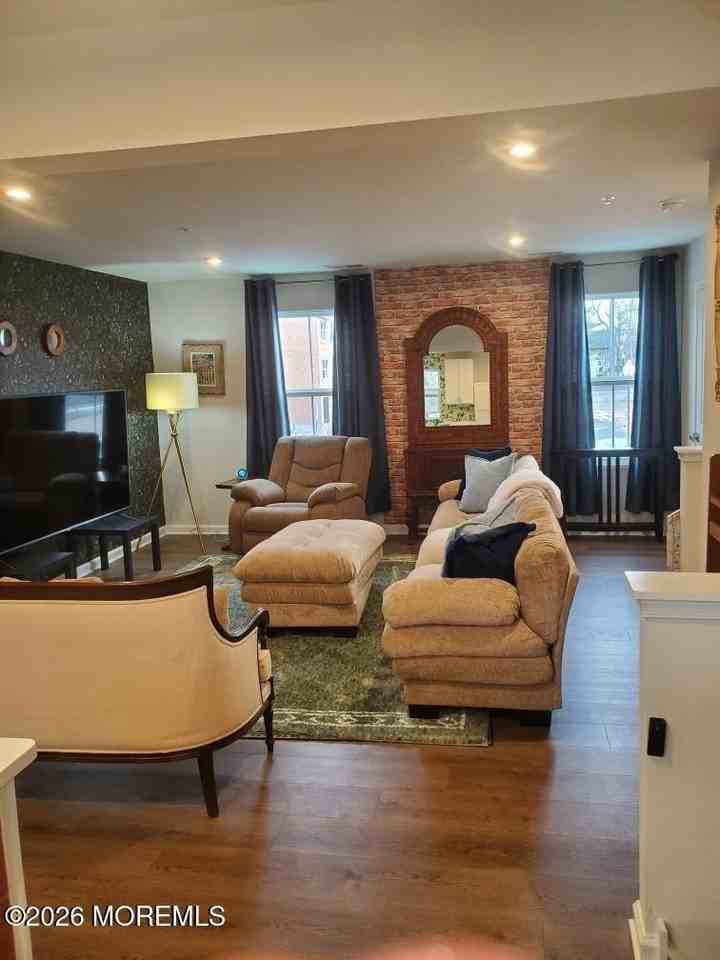 102 Maria Loretta Ln - Photo 4 of 19