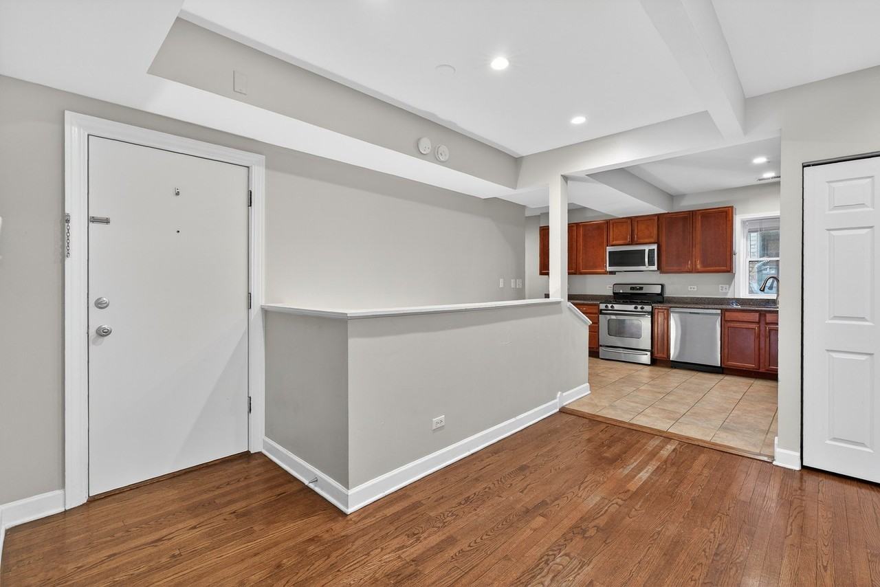 9100 Lamon Ave #1N - Photo 3 of 22