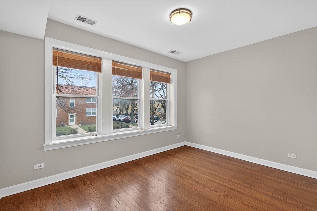 9100 Lamon Ave #1N - Photo 4 of 22