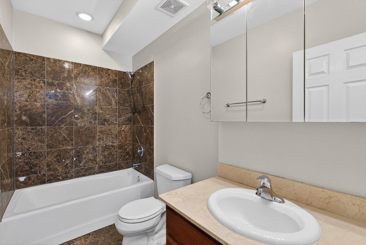 9100 Lamon Ave #1N - Photo 7 of 22