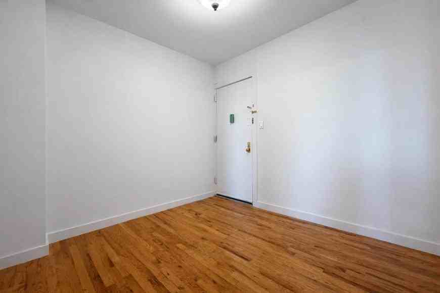 282 Cabrini Blvd - Photo 6 of 7