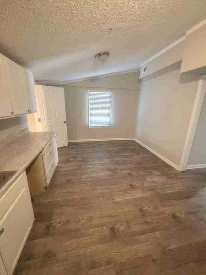 4032 Pershing Ave #1 - Photo 5 of 17