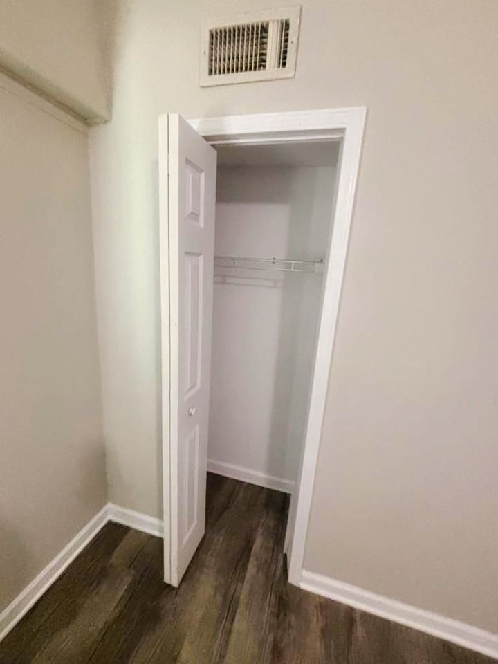 4032 Pershing Ave #1 - Photo 6 of 17