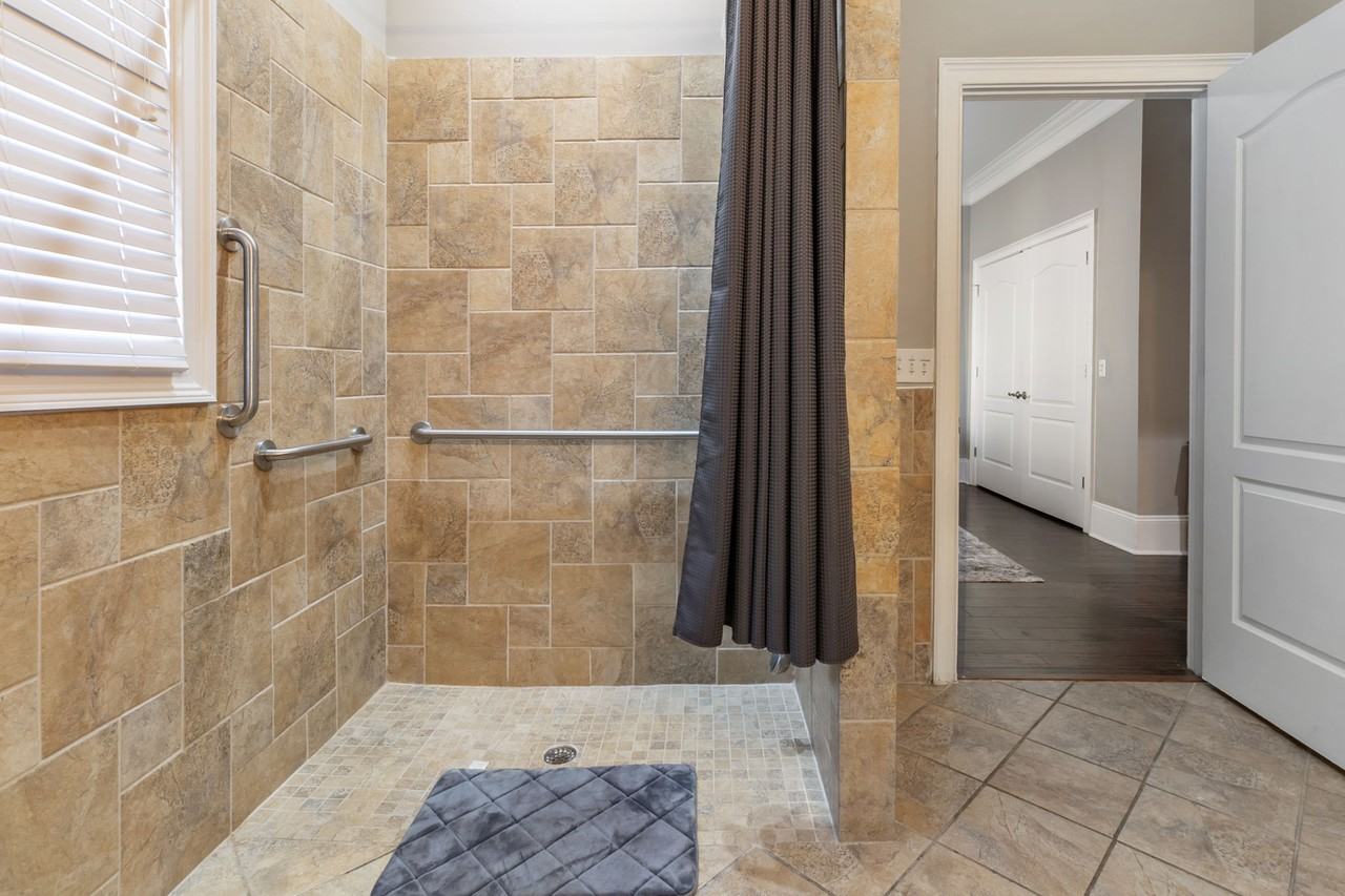 Thompson Brook Ln #5 - Photo 3 of 14