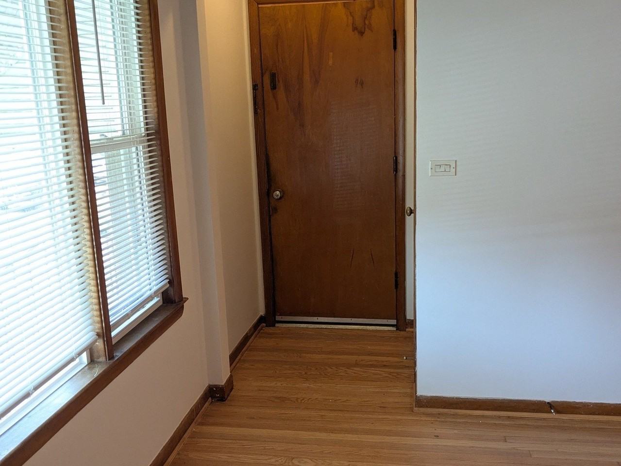 4947 N Mason Ave Unit 1 - Photo 3 of 10