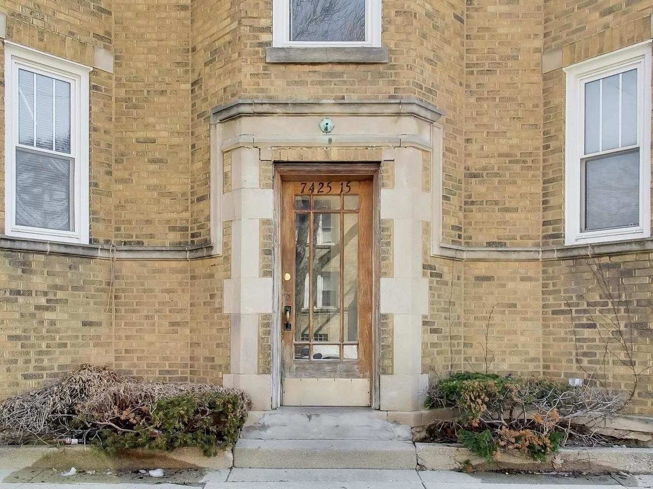 7425 N Campbell Ave Apt 3 - Photo 2 of 11