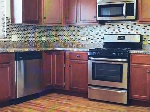 397 Alles St Apt 2 - Photo 3 of 8