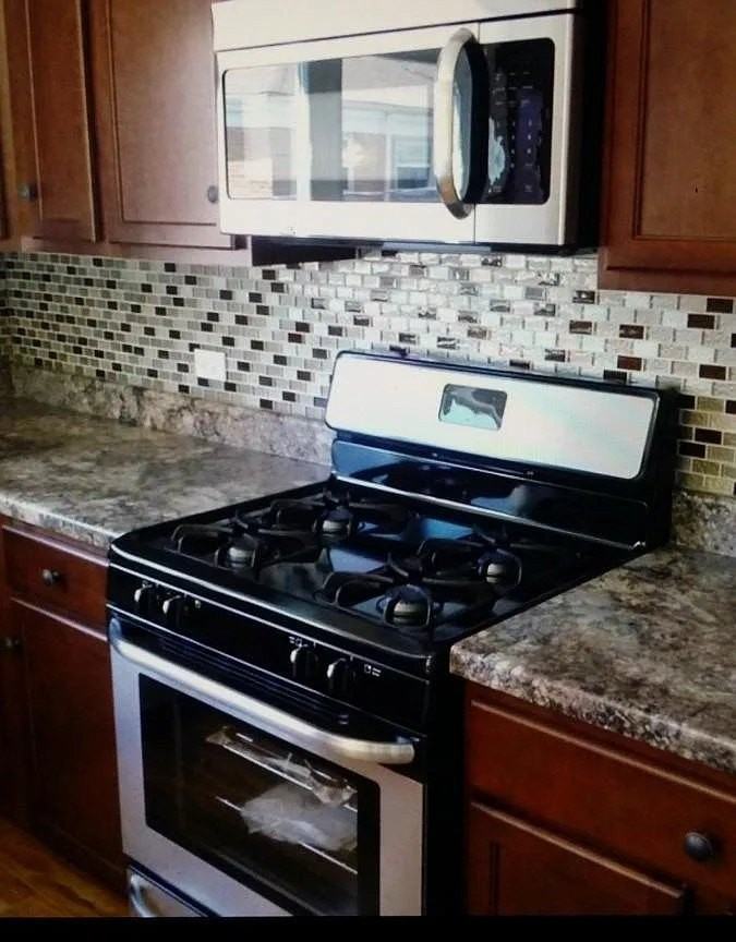 397 Alles St Apt 2 - Photo 4 of 8