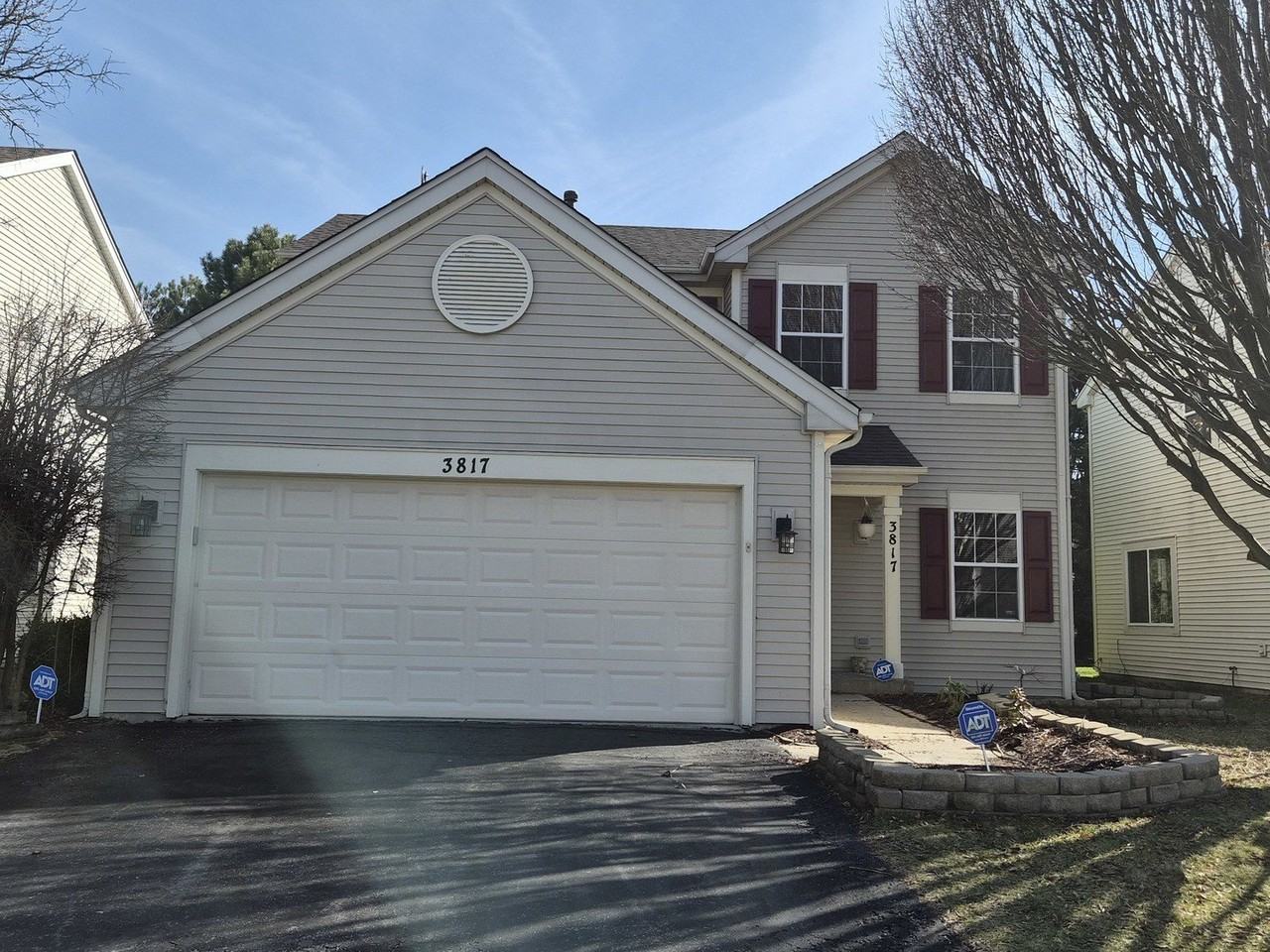 3817 Baybrook Dr - Photo 4 of 40