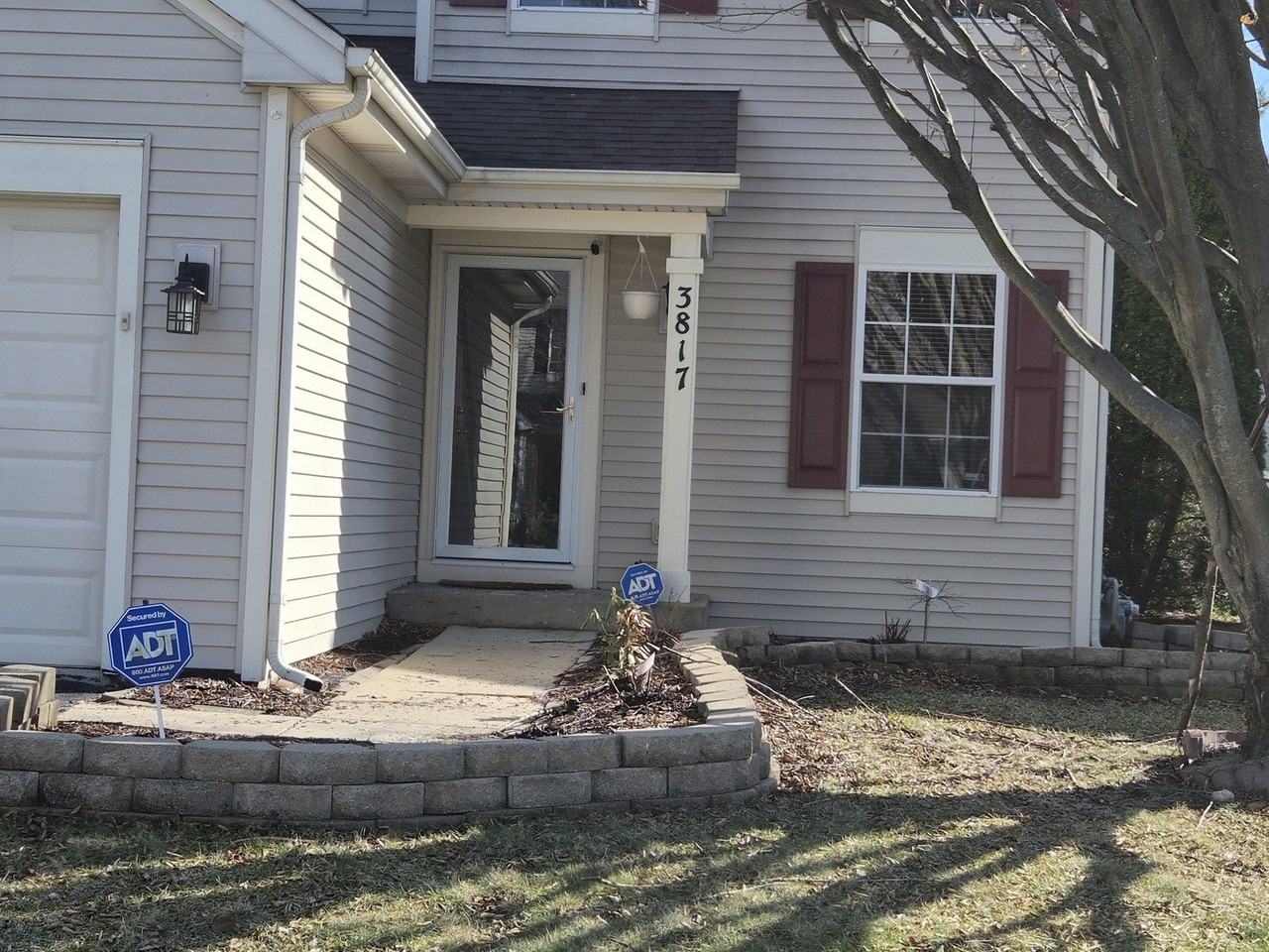 3817 Baybrook Dr - Photo 5 of 40