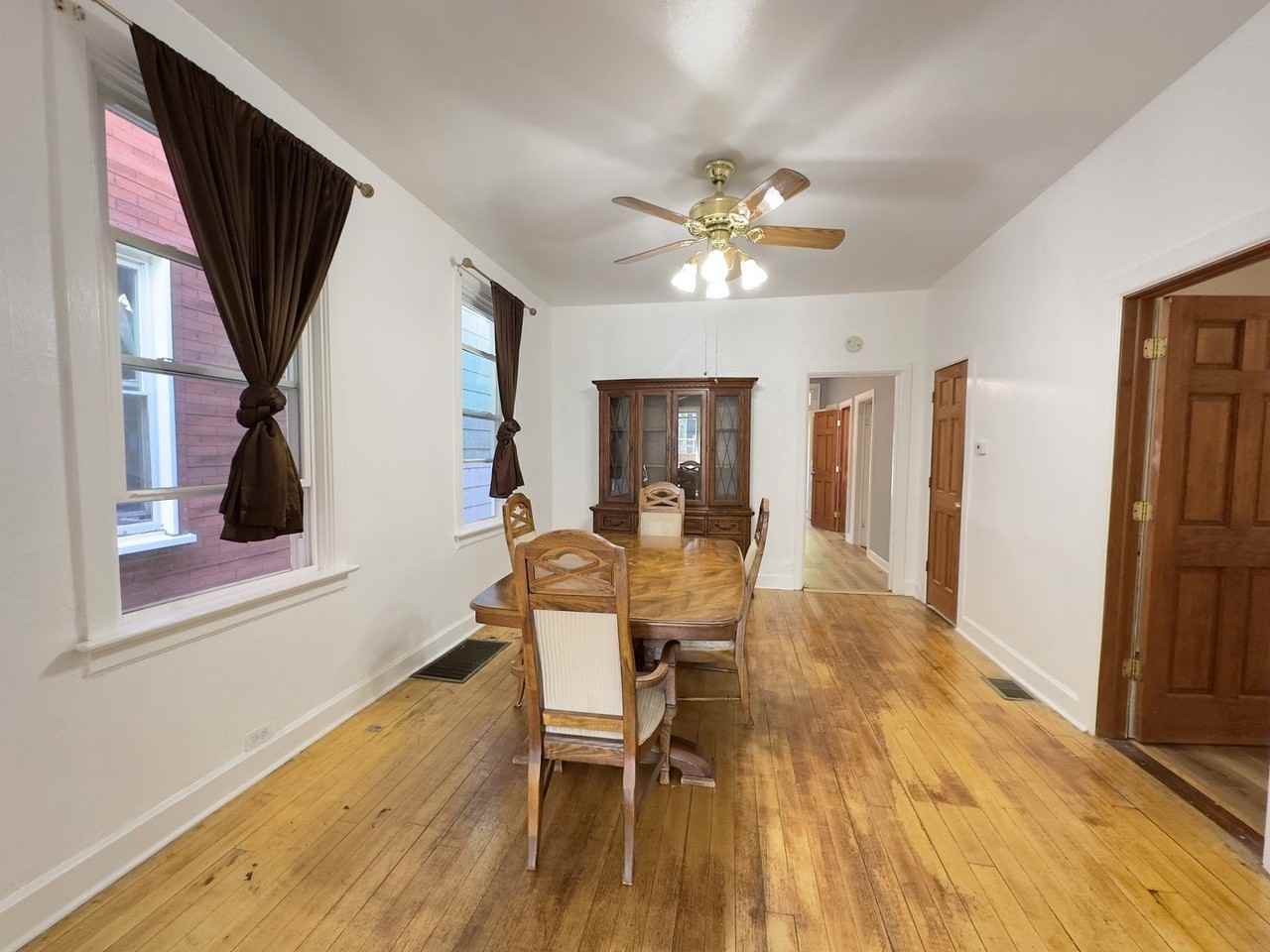 1924 N Saint Louis Ave Unit 1 - Photo 4 of 10